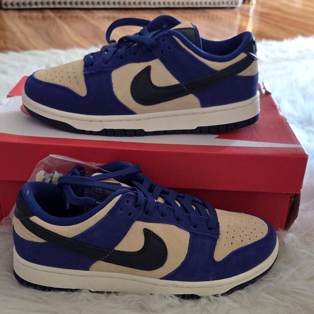 NIKE DUNK LOW LX' ROYAL BLUE/ SUEDE SESAME' SZ 6M/7.5W